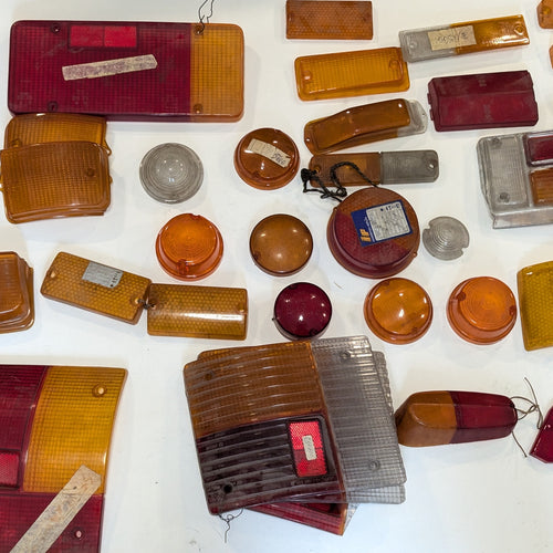 STOCK FIAT Lancia Alfa e altre 127 128 131 500 600 850 Fanali Luci Frecce Epoca