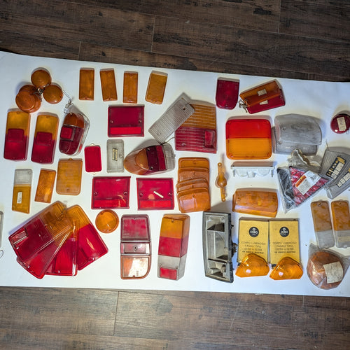 STOCK FIAT Lancia Alfa 127 128 131 500 600 850 e altre Fanali Luci Frecce Epoca