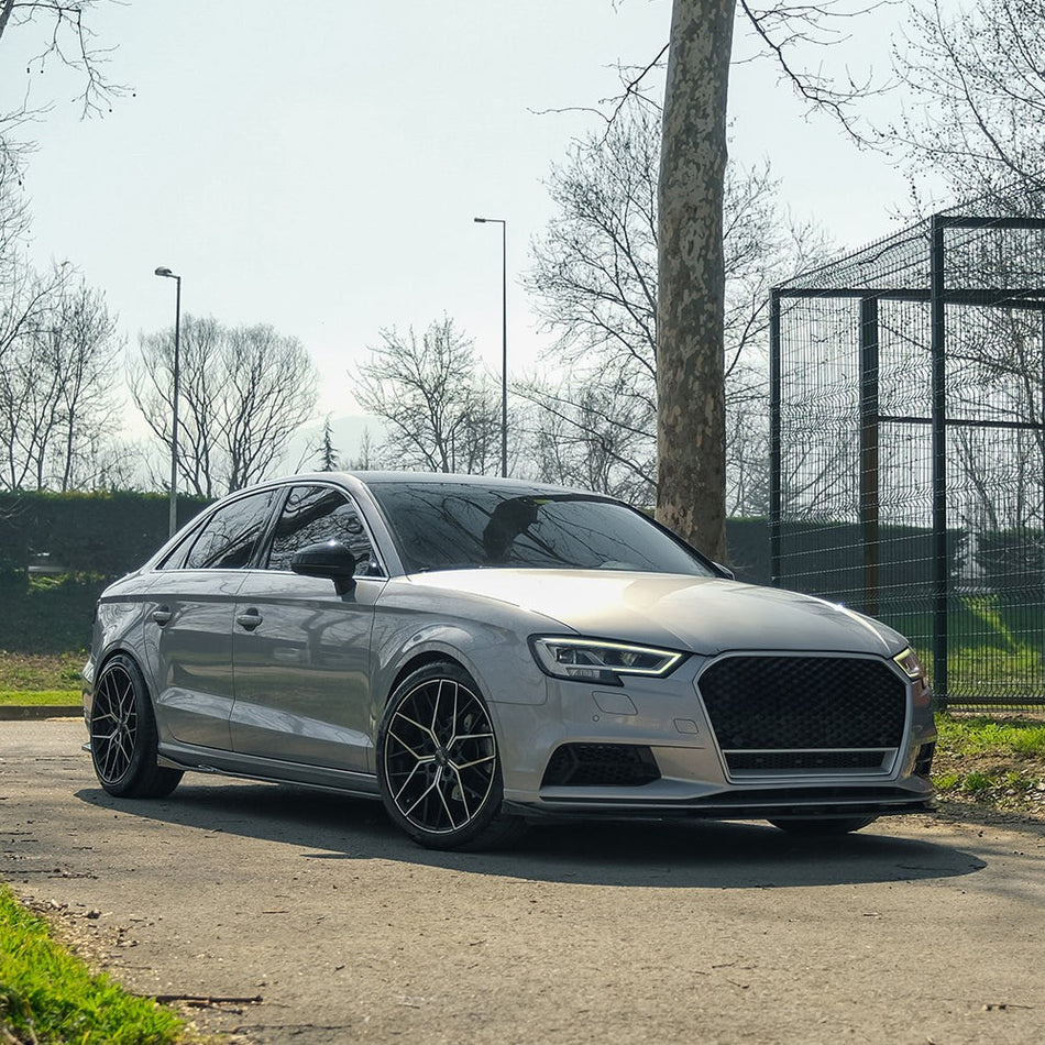 Bodykit Carrozzeria Pacchetto Sportivo per AUDI A3 8V Facelift Sedan 2016-2020