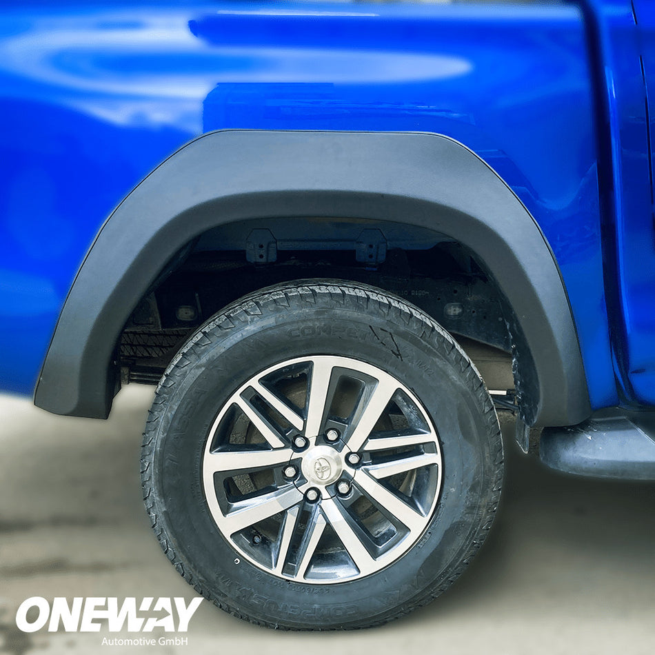 Parafanghi allargati compatibili con TOYOTA Hilux 2015-2020 con omologazione ABE