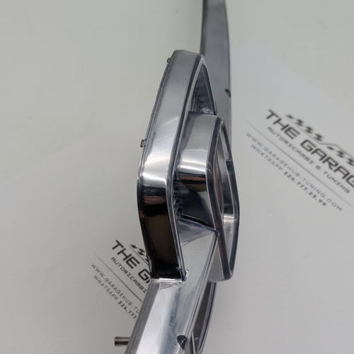 GRIGLIA STEMMA FREGIO Anteriore FIAT 600, 600E, 600D Mascherina Epoca Originale