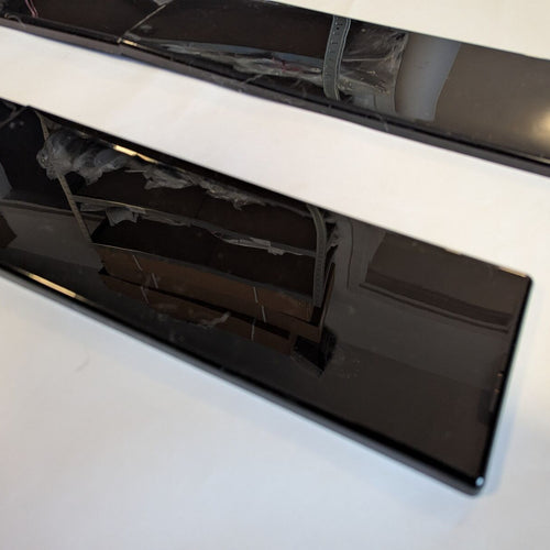 Sotto MINIGONNE NERO LUCIDO per AUDI A1, TT, GOLF 4 5 6 7, Peugeot 206 207