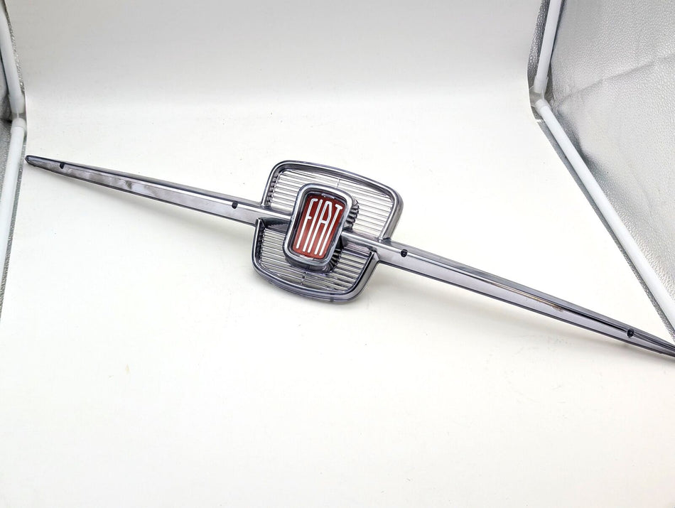 GRIGLIA STEMMA FREGIO Anteriore FIAT 600, 600E, 600D Mascherina Epoca Originale