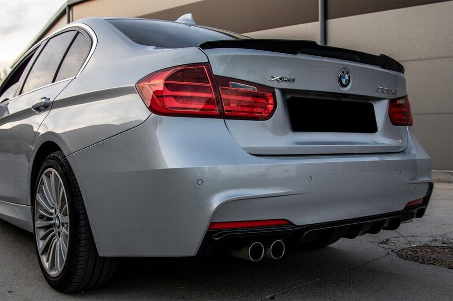 Diffusore posteriore Performance nero lucido per BMW Serie 3 F30 F31,316 318 320