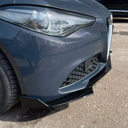 UPGRADE MOD *LOOK QUADRIFOGLIO* per ALFA ROMEO GIULIA LAMA SPLITTER FRONTALE – vista 3
