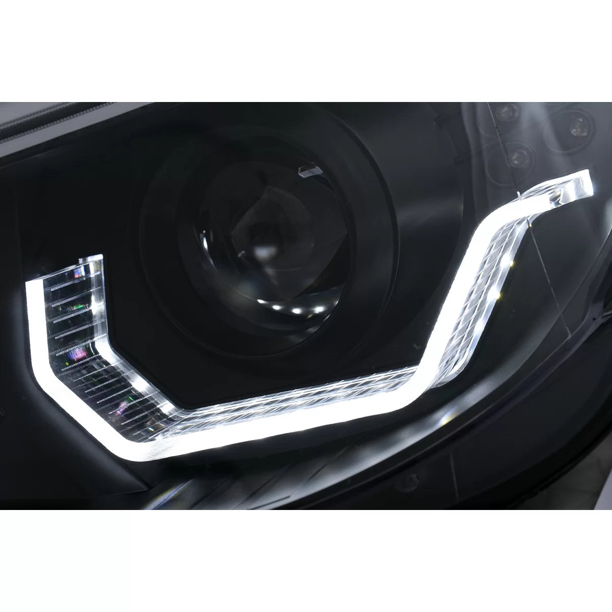 Fari Anteriori LED Angel Eyes 3D LCI per BMW Serie 5 E60 E61 2003-2007 LHD