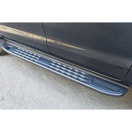 Pedane Laterali Nere Forate per Ford Ranger T6 T7 T8 Raptor (2012-2023)