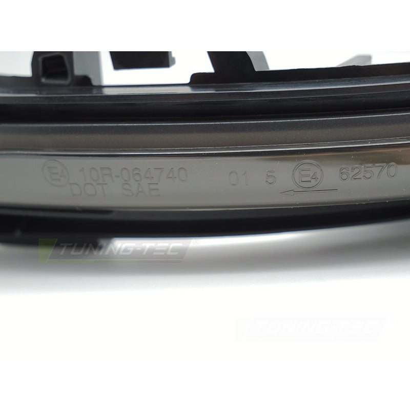 Laterale Indicator Nello Specchio Fumè LED per Volvo S90 V90 (anni 2016-2023)