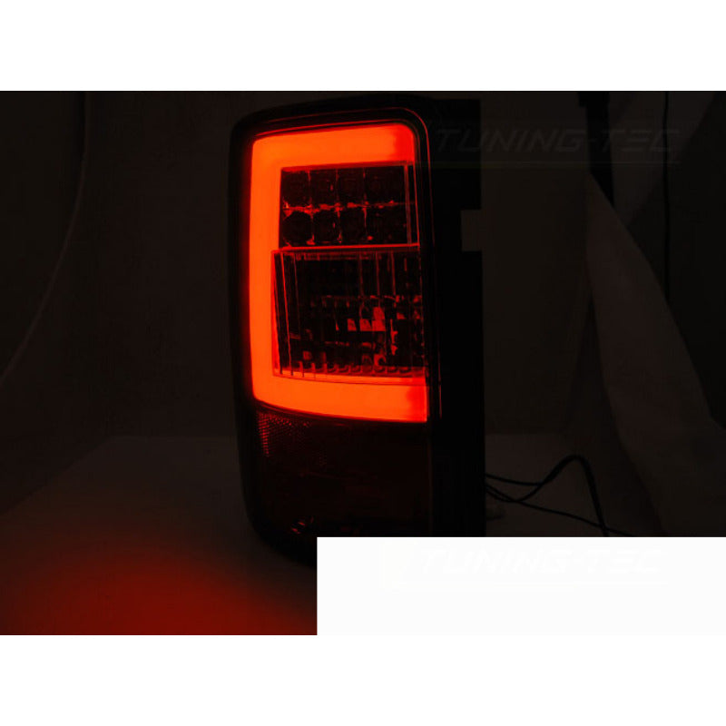 LED Bar Fanali Posteriori Rosso Fumé per Volkswagen Caddy (03-03.14) Fanali