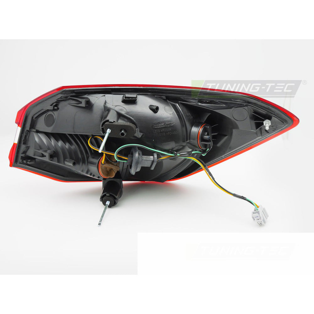Fanali Posteriori Sinistro TYC per Ford Focus MK4 (2018-2021) Berlina 5 Porte