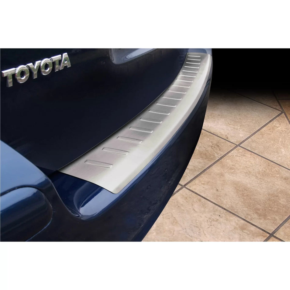 Paraurti Posteriore con Protezione Cromata per Toyota Avensis Station Wagon