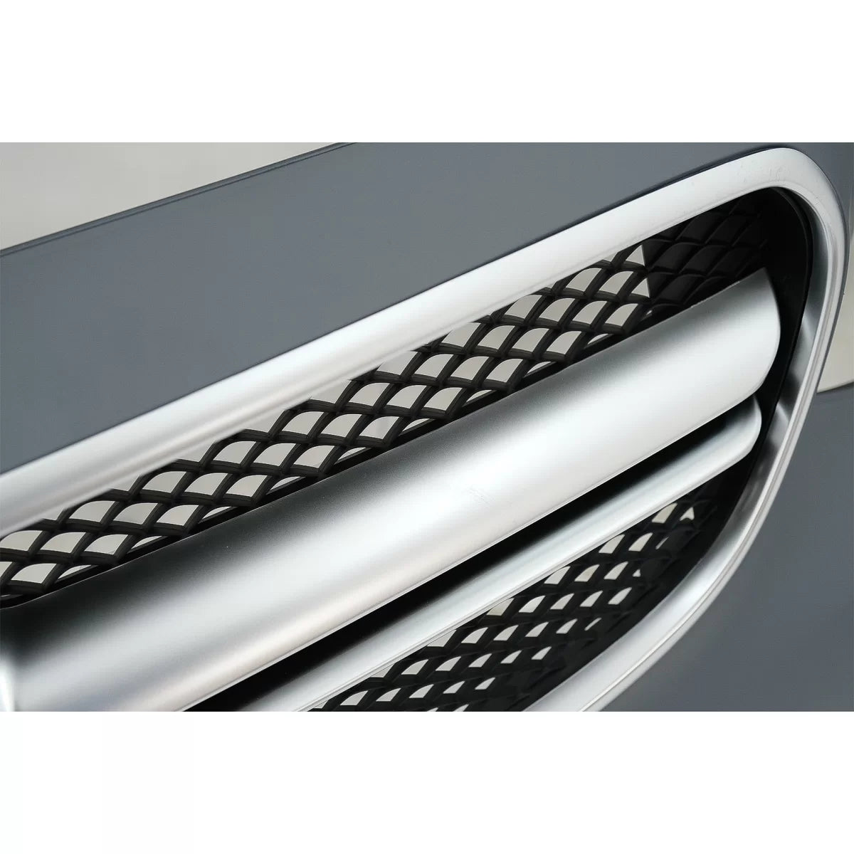 Body Kit con Fari LED e Barra Luci Posteriori per Mercedes Classe E W212