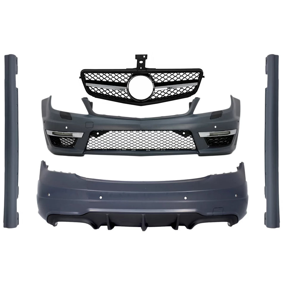 Body Kit con Griglia Anteriore Sportiva Nera per Mercedes Classe C W204