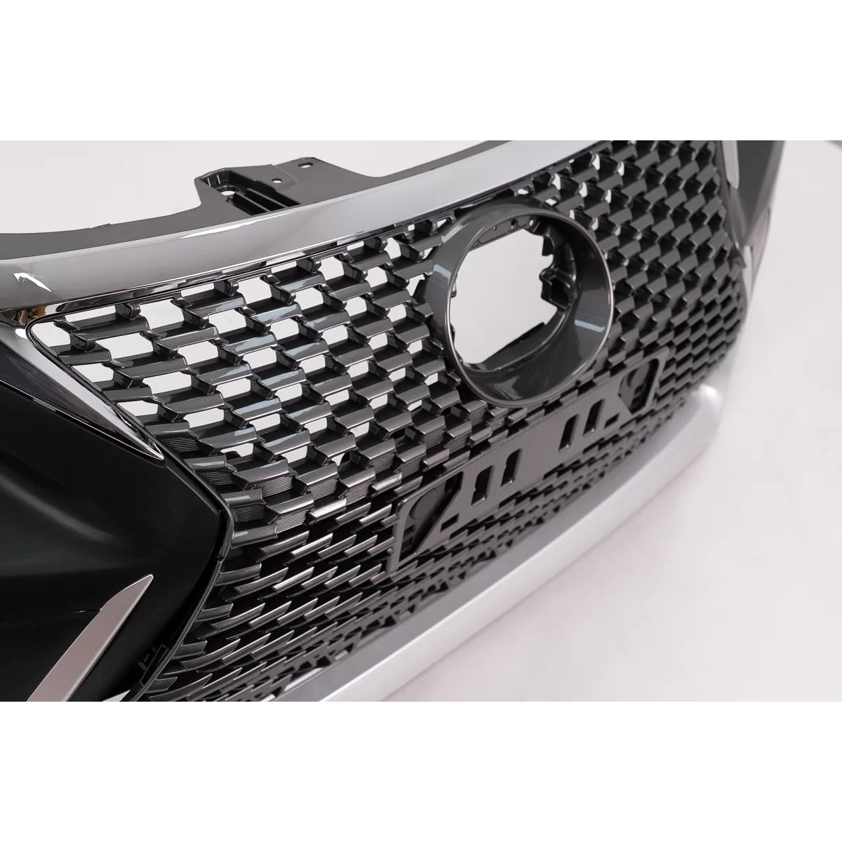 Paraurti Anteriore Facelift 2017+ per Lexus Ct ZWA10 2013-2017