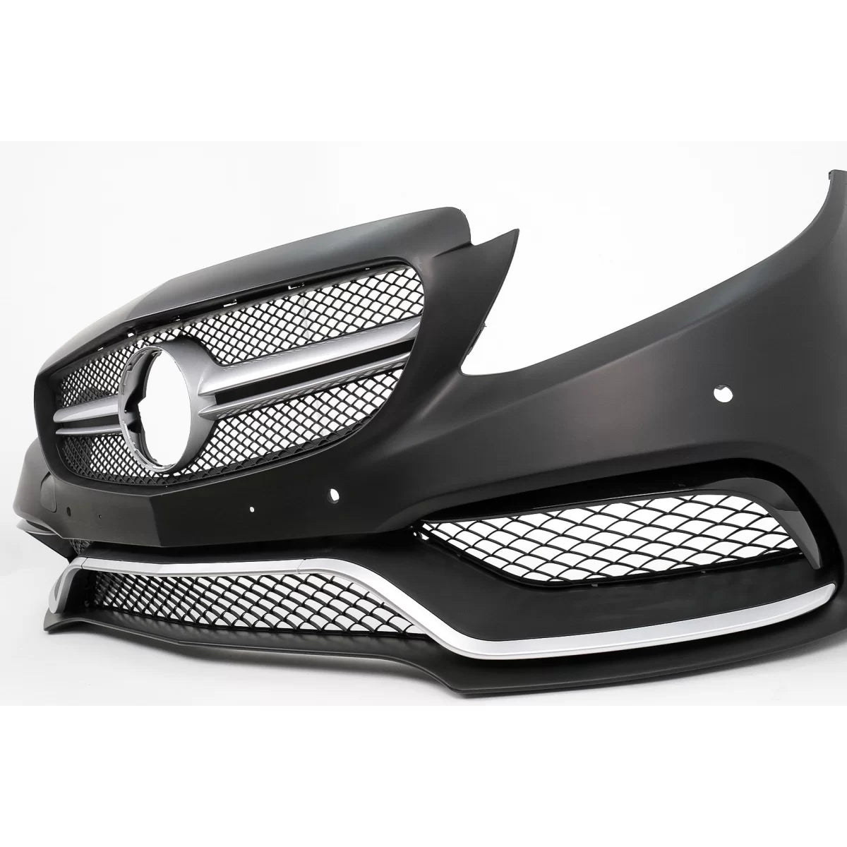 Paraurti Anteriore con Diffusore Posteriore e Spoiler Bagagliaio C63S Design