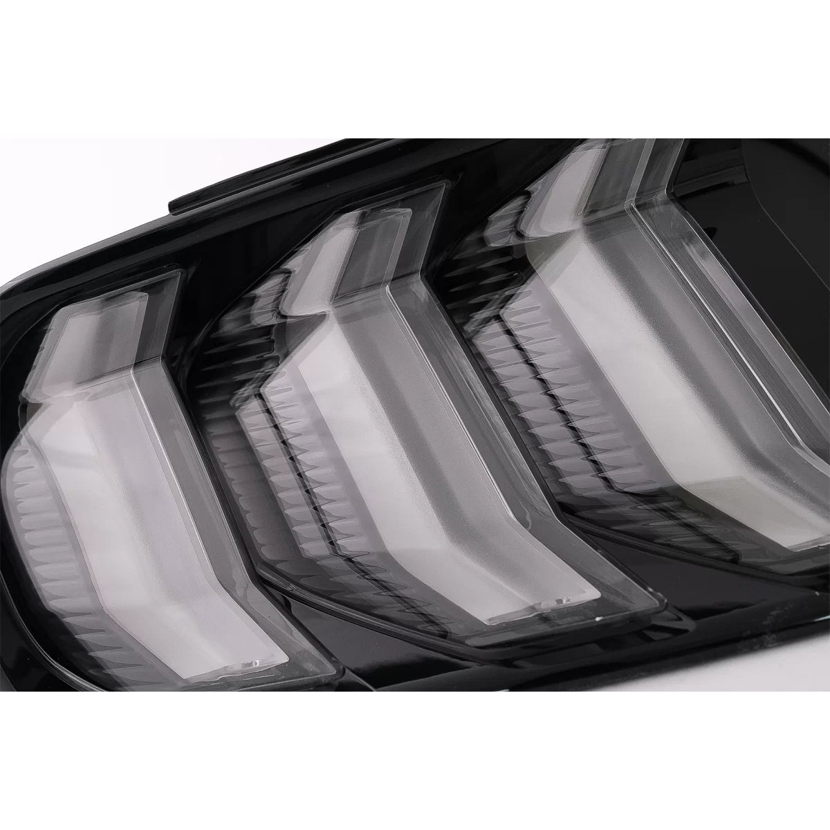 Fanali Posteriori LED Full Fumé con Frecce Dinamiche Ford Mustang Vi S550