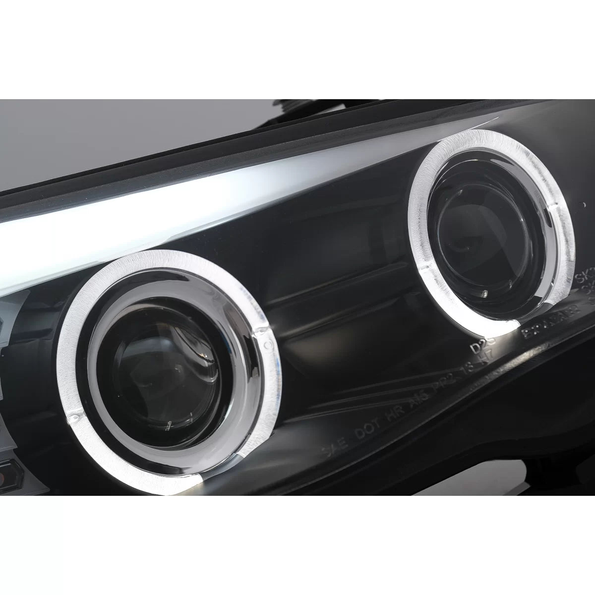 Fari LED Angel Eyes Anteriori Neri LCI per BMW Serie 5 E60 E61 2003-2007 LHD