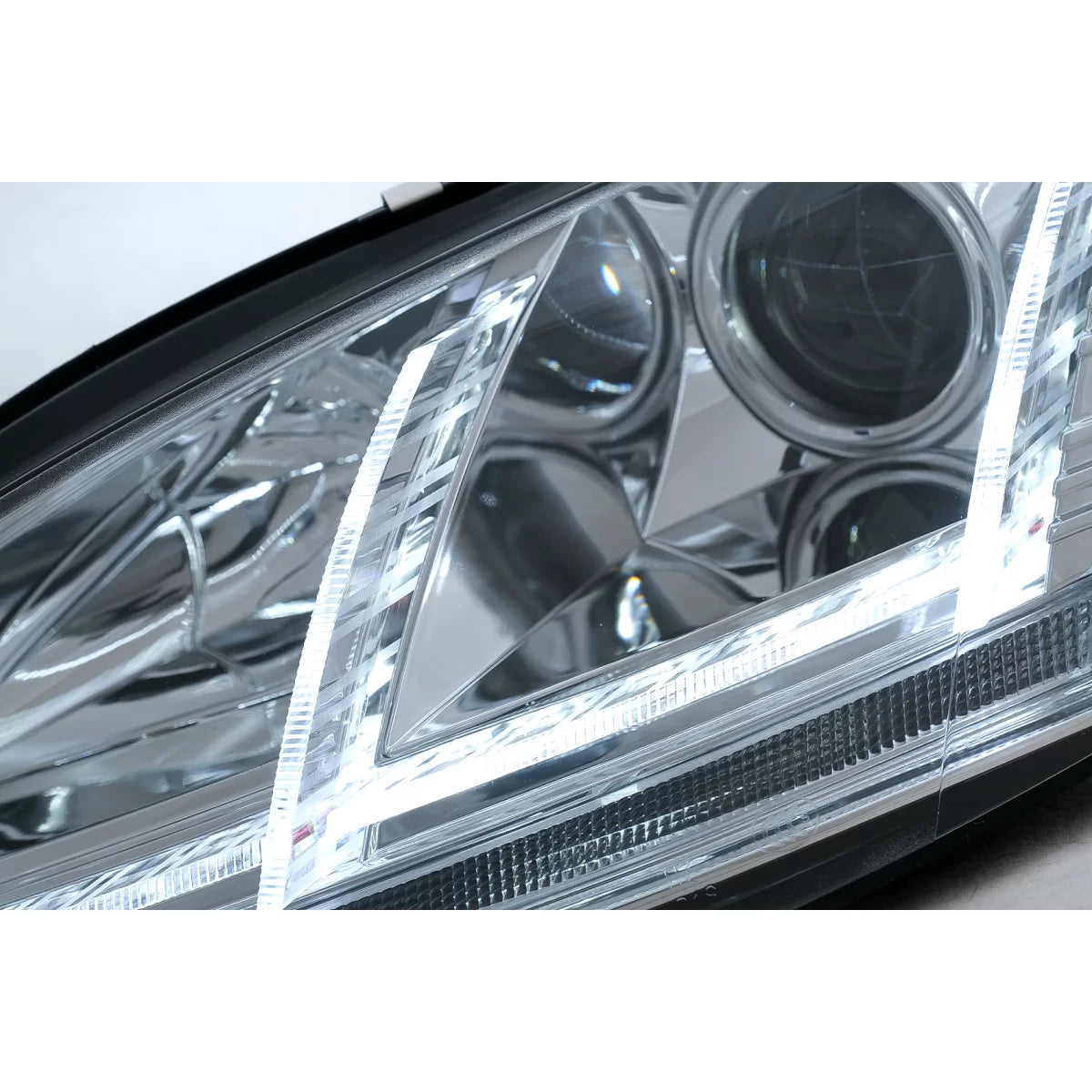 Fari LED DRL Xenon con Frecce Dinamiche Cromati per Audi Tt 8J 2006-2010 LHD