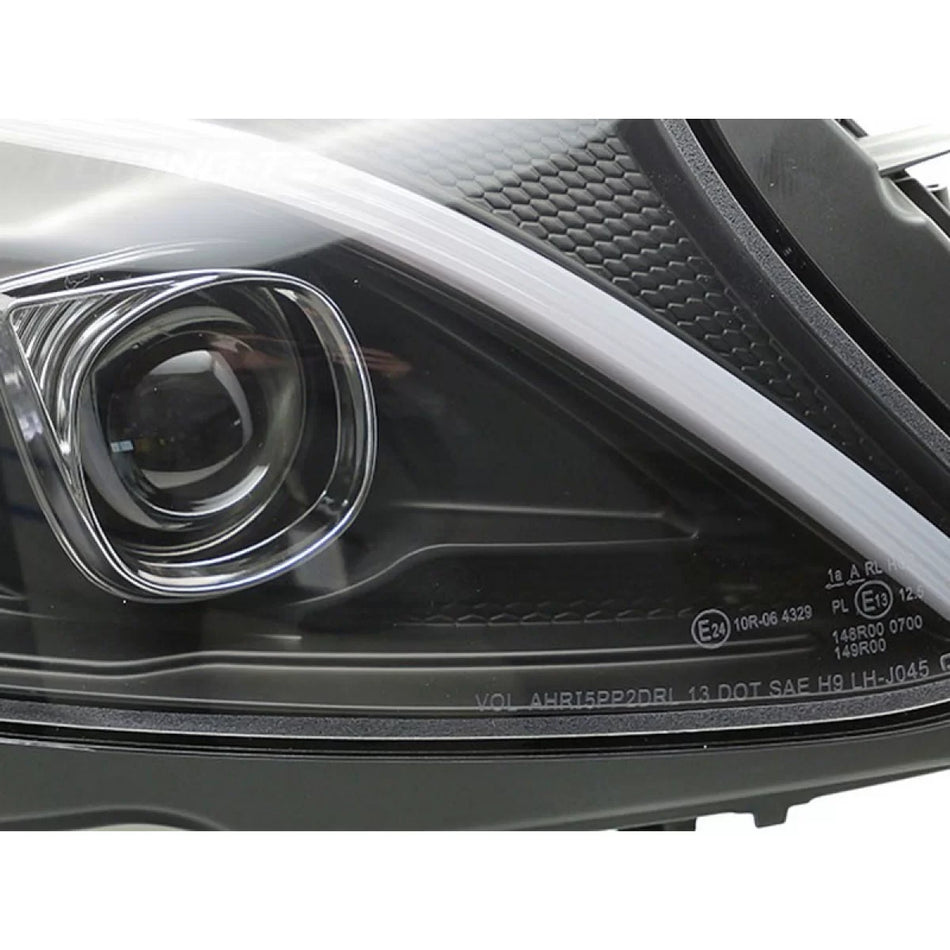 Fari LED Anteriori Sinistro e Destro Base Nera per Mercedes Classe C W205