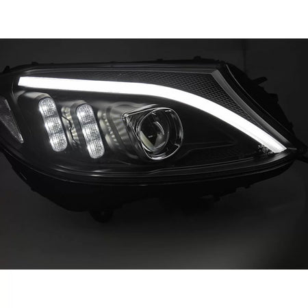 Fari LED Anteriori Sinistro e Destro Base Nera per Mercedes Classe C W205