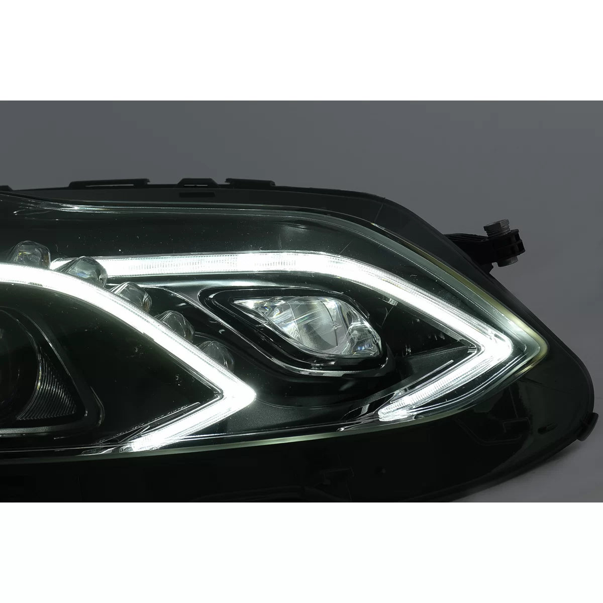 Fari LED Anteriori con Xenon per Mercedes Classe E W212 Facelift 2013-2016