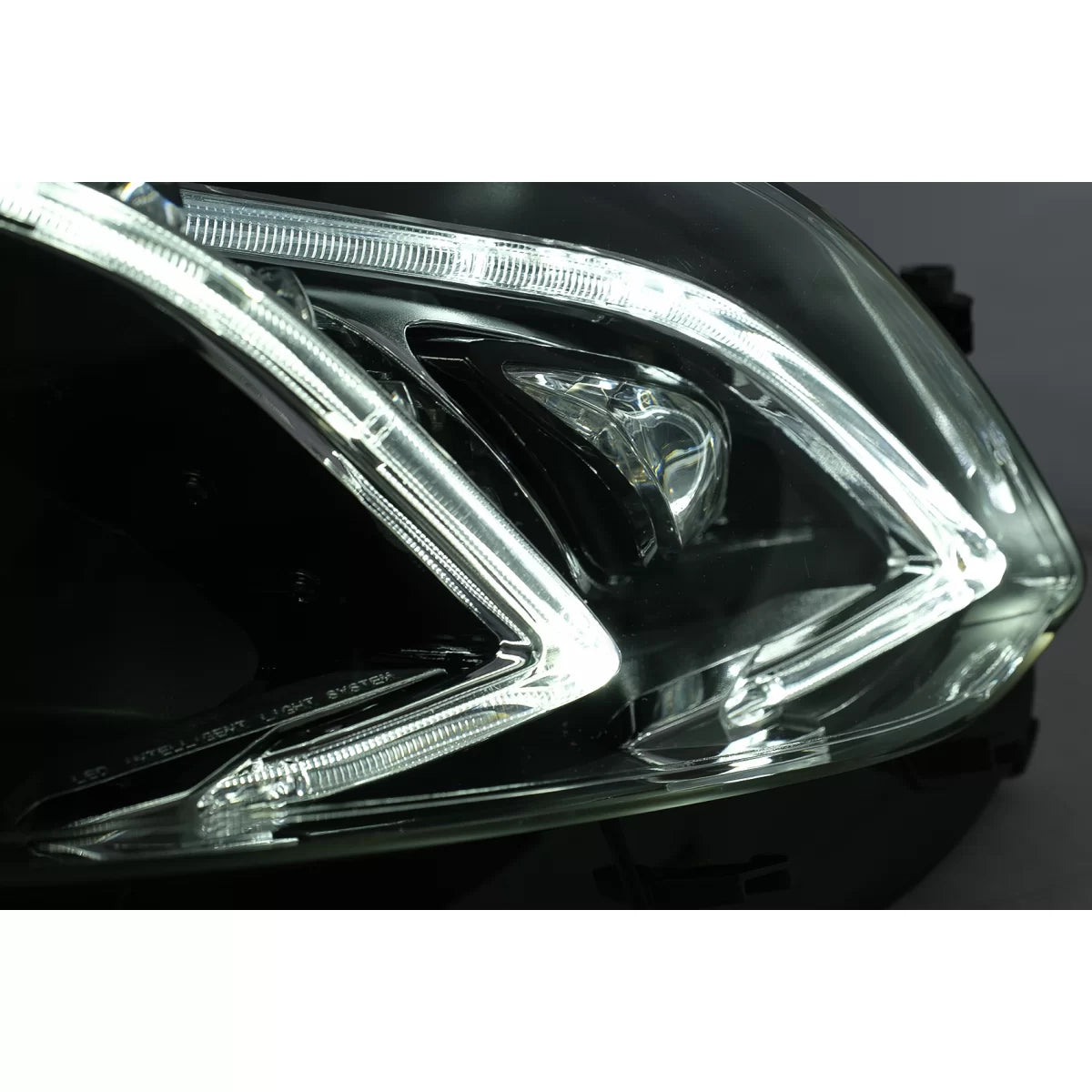 Fari LED Anteriori con Xenon per Mercedes Classe E W212 Facelift 2013-2016