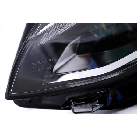 Fari LED Anteriori con Frecce Dinamiche per Volkswagen Golf 8 Viii 2020-2024 LHD