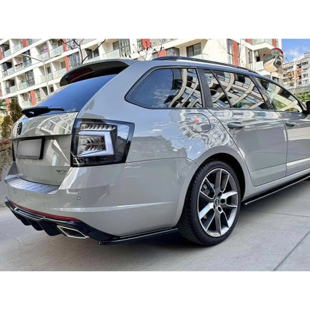 Fanali Posteriori LED Neri Dx e Sx per Skoda Octavia Combi 2012-2016