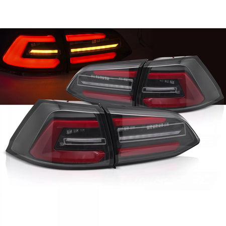 Fanali Posteriori LED Neri con Sequenza Rossa per VW Golf 7 13-17 Sw