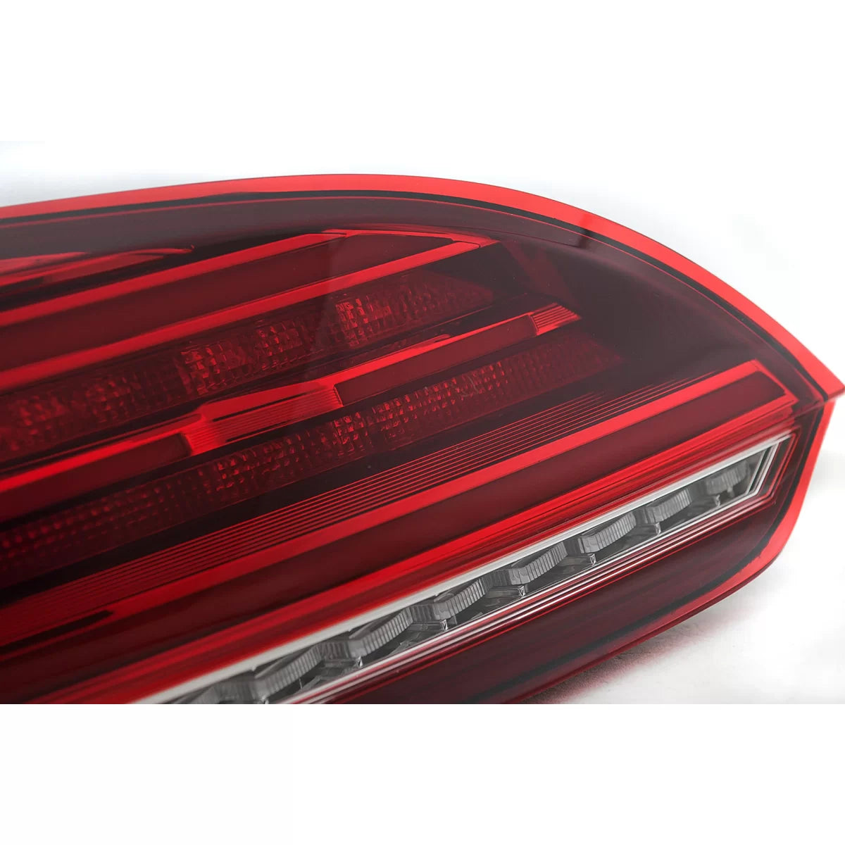 Fanali Posteriori LED con Frecce Dinamiche per VW Scirocco 137 MK3 2008-2014