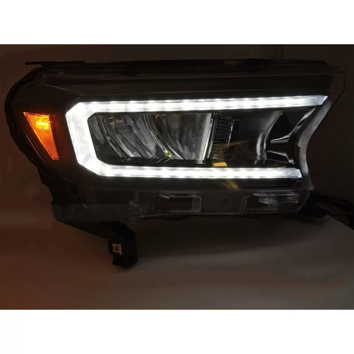 Fari Anteriori LED con Indicatori Dinamici per Ford Ranger 2016-2022 Dx e Sx
