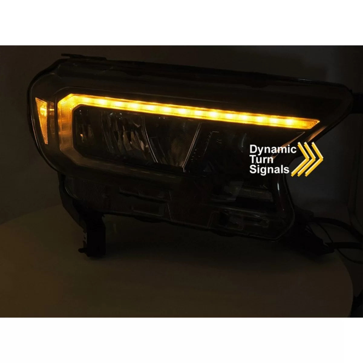 Fari Anteriori LED con Indicatori Dinamici per Ford Ranger 2016-2022 Dx e Sx
