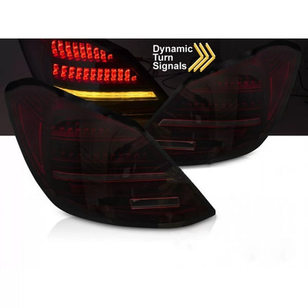 Fanali Posteriori LED con Frecce Dinamiche Rosso Fumè per Mercedes Classe C