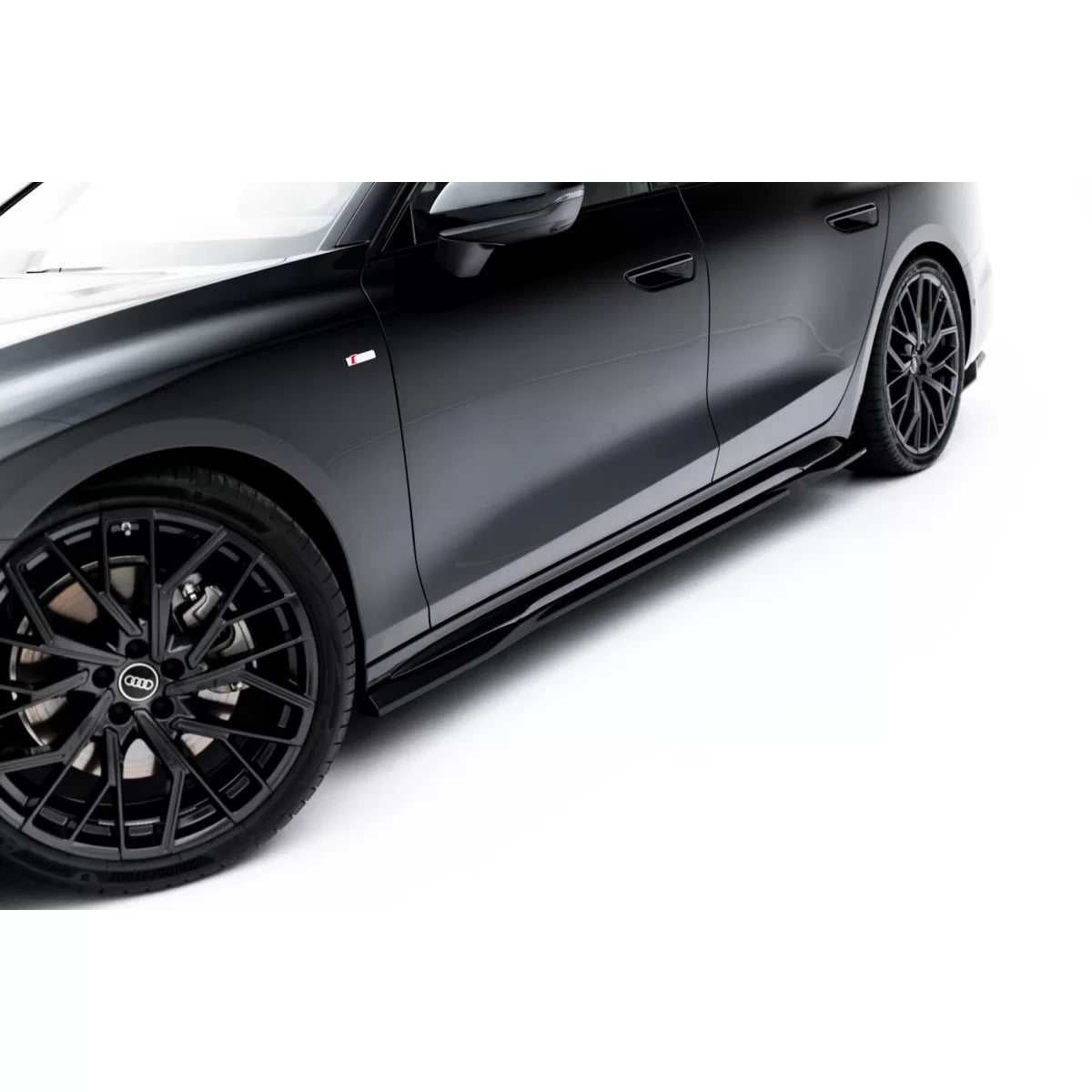 Additivi Versione 1 per Minigonne Laterali S-line Audi A6 C9 dal 2025 Nero