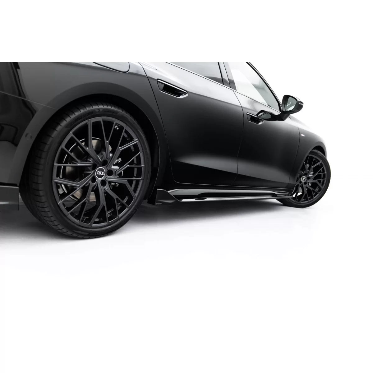 Additivi Versione 2 per Minigonne Laterali S-line Audi A6 C9 dal 2025 Nero