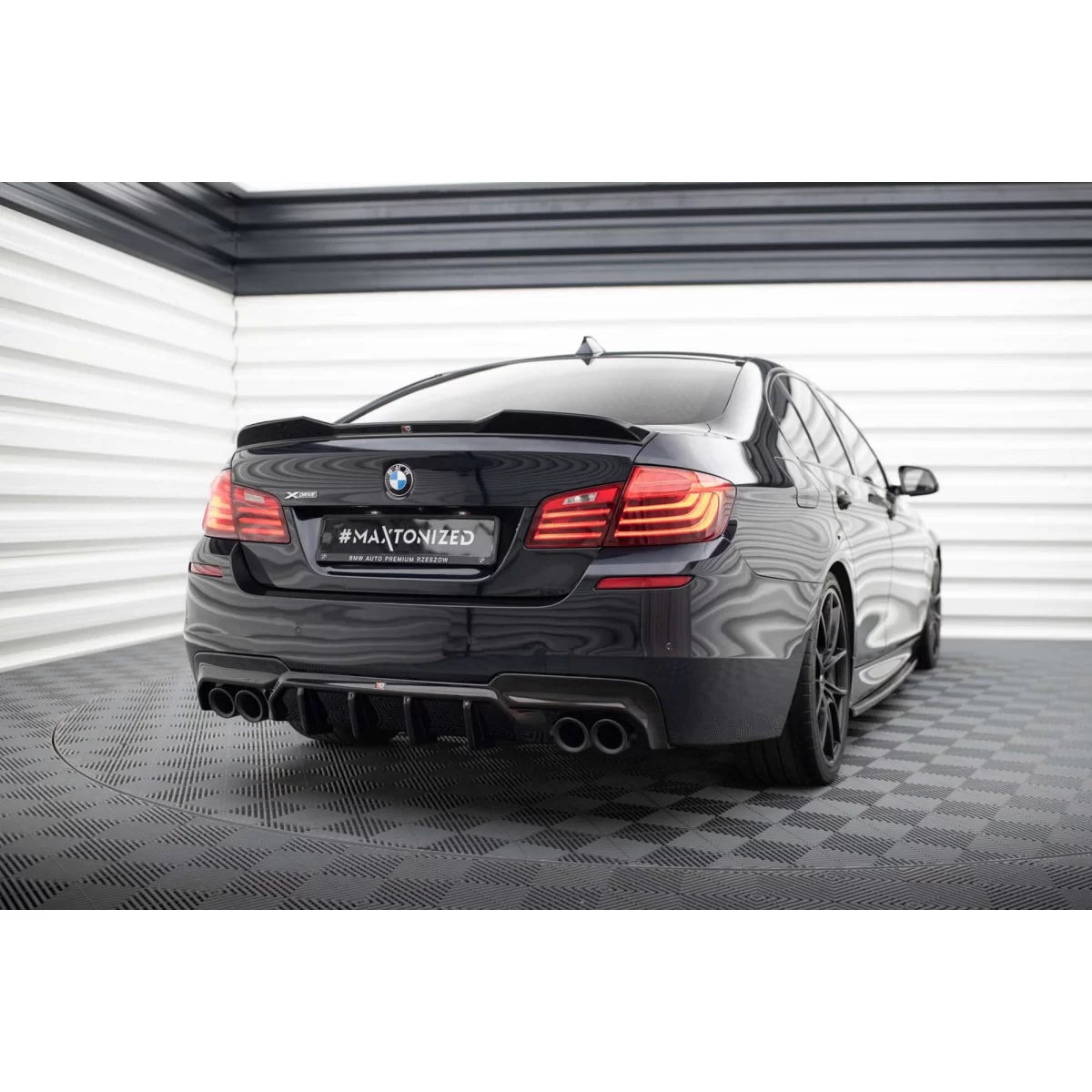 Diffusore Posteriore Versione 2 Nero per BMW Serie 5 F10 M Sport 2010-2017