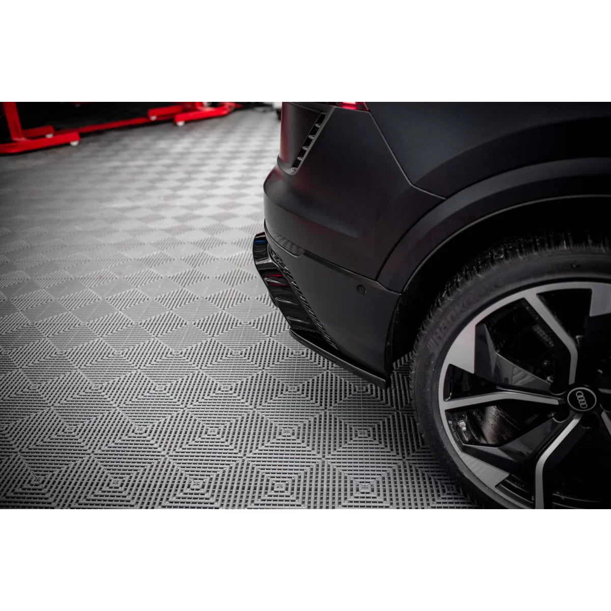 Estensioni Laterali Posteriori Versione 2 Nero per Audi RSQ8 MK1 dal 2019