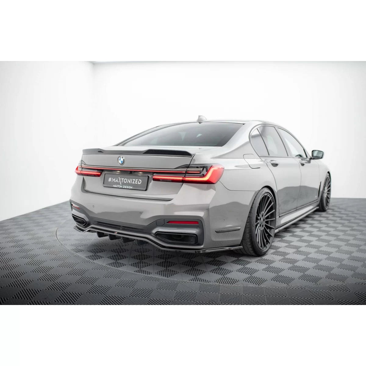 Spoiler Posteriore Versione 2 per BMW Serie 7 G11 M Package 2019-2022 Nero