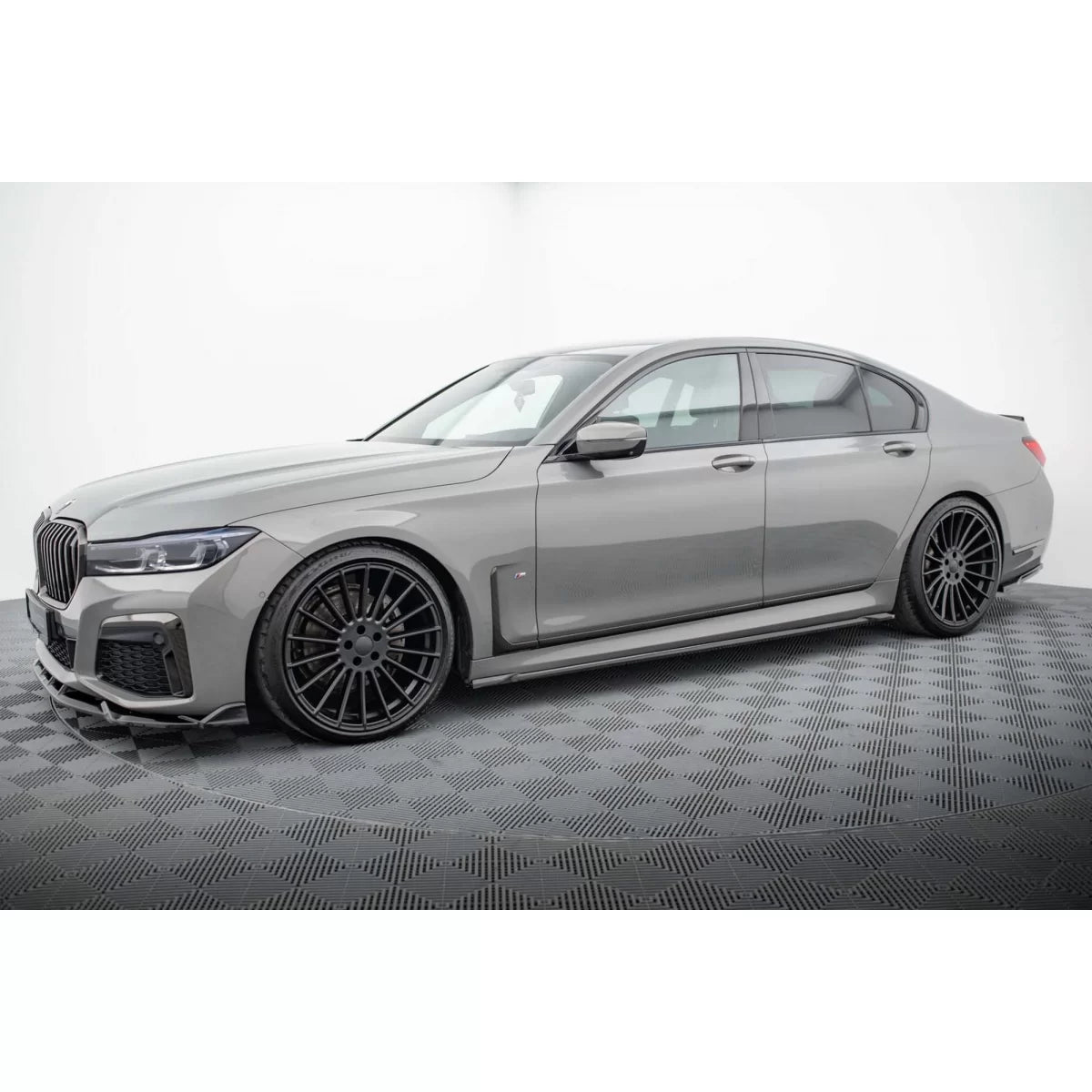 Add-on Maxton Design Nero Lucido per BMW Serie 7 G11 M Package 2019-2022