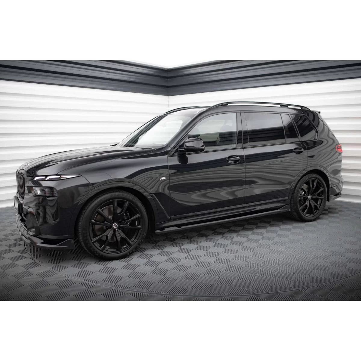 Add-on Maxton Design Nero Lucido per BMW X7 G07 M Package dal 2022