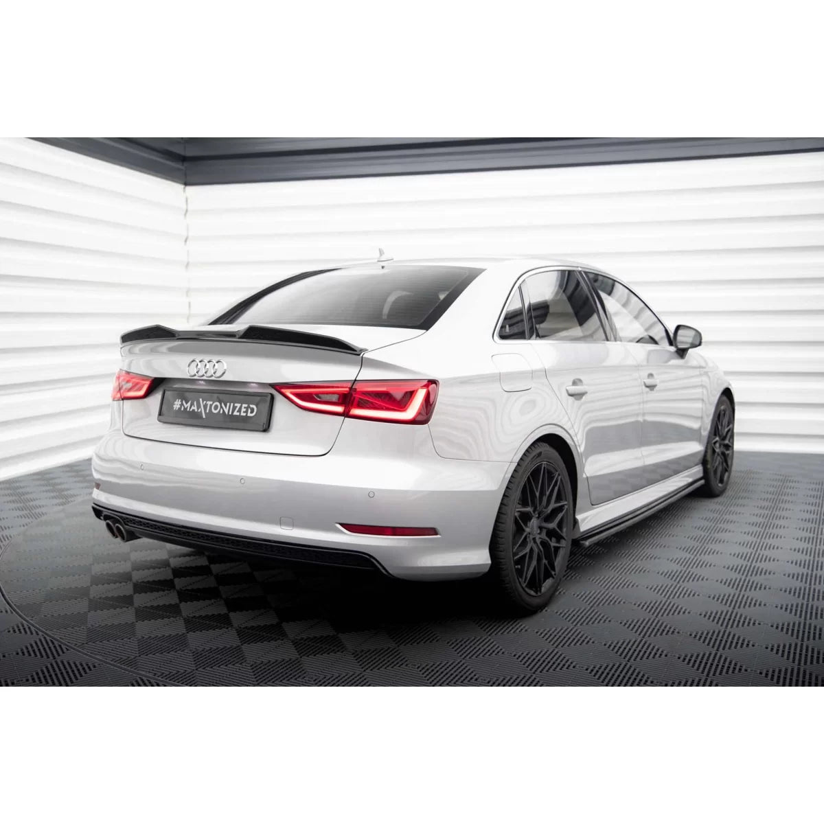Spoiler Posteriore Nero Lucido per Audi A3 8V Berlina 2013-2016