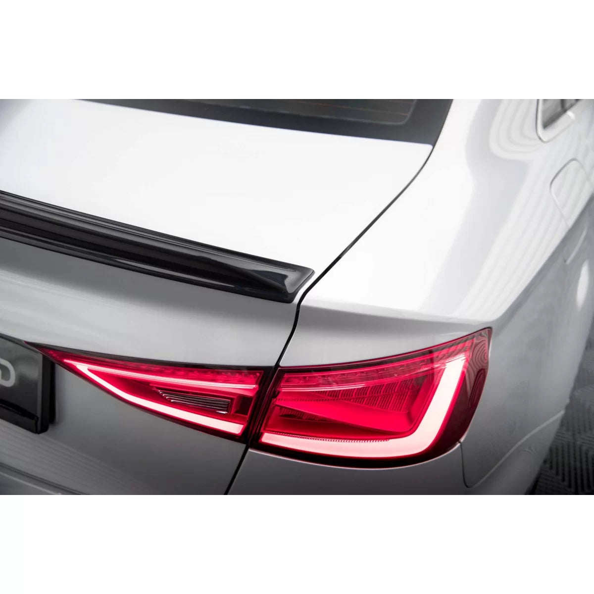 Spoiler Posteriore Nero Lucido per Audi A3 8V Berlina 2013-2016