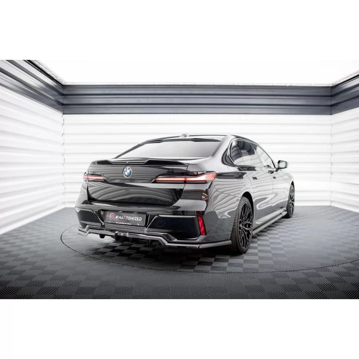Spoiler Posteriore Nero Lucido per BMW Serie 7 M-pack G70 dal 2022