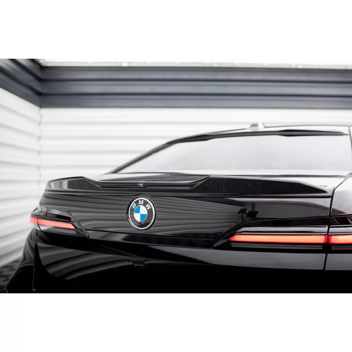 Spoiler Posteriore Nero Lucido per BMW Serie 7 M-pack G70 dal 2022
