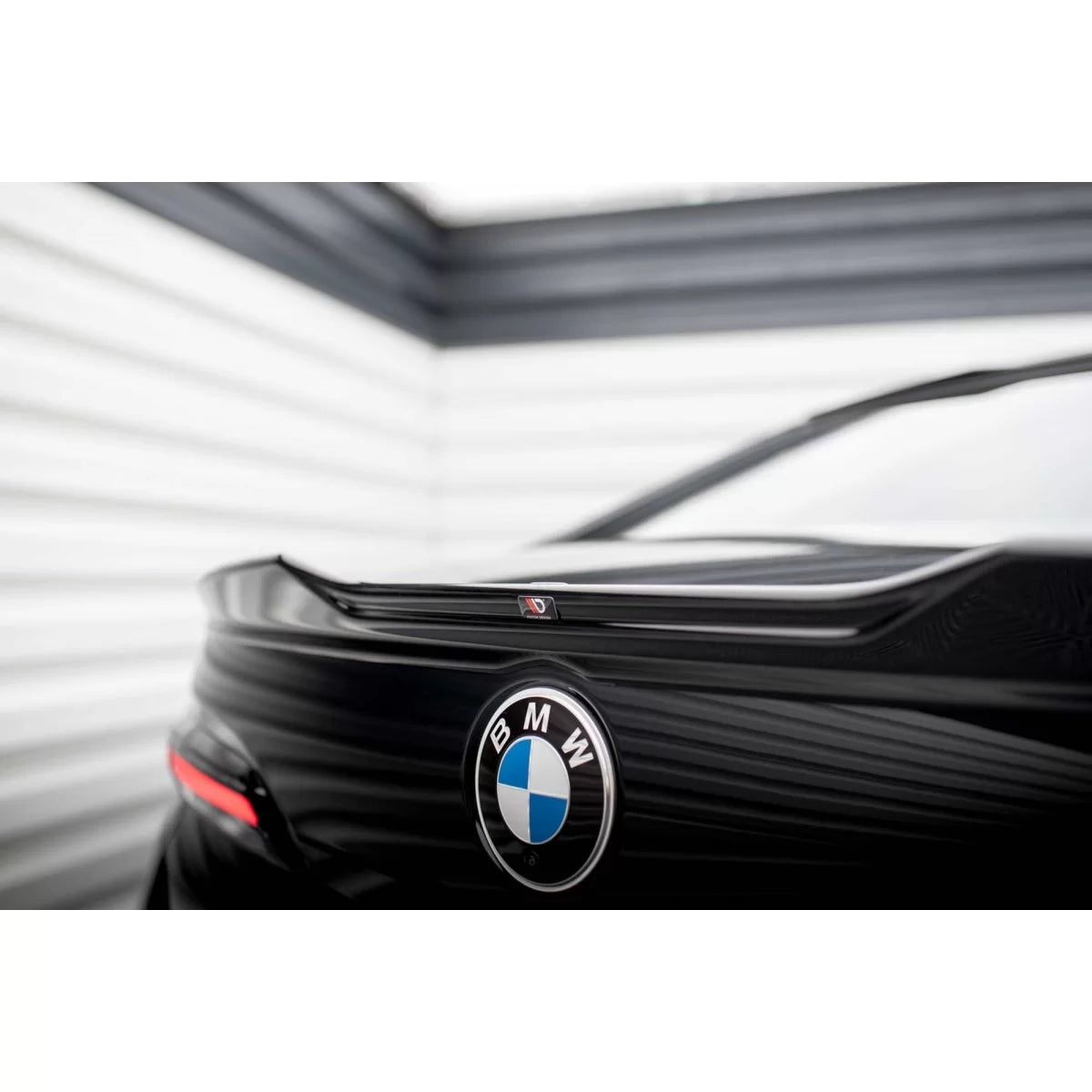 Spoiler Posteriore Nero Lucido per BMW Serie 7 M-pack G70 dal 2022