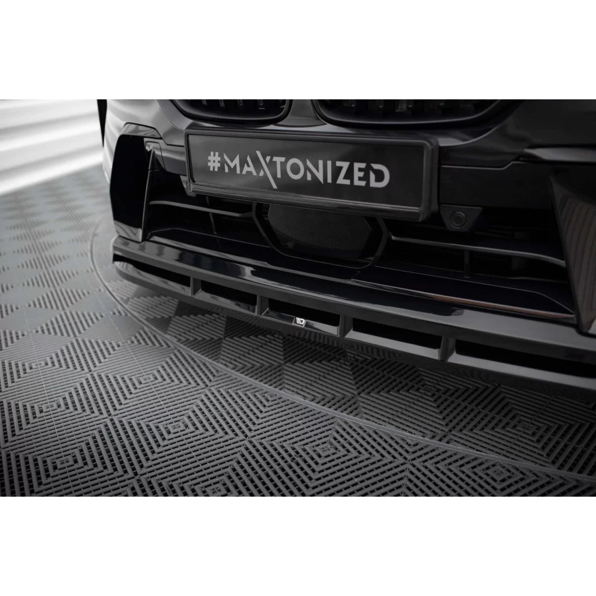 Spoiler Anteriore Paraurti Nero Lucido per BMW X7 G07 M Package dal 2022