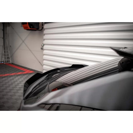 Spoiler Posteriore Nero Lucido per Lamborghini Urus MK1 dal 2018