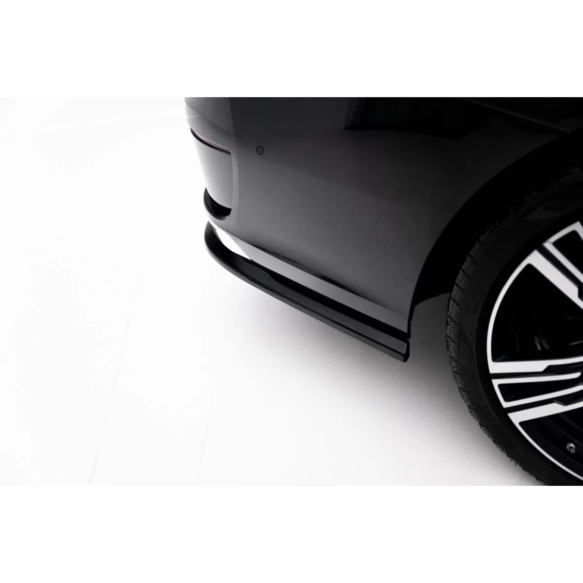 Spoiler Posteriore Nero Lucido per BMW Serie 7 G70 dal 2022
