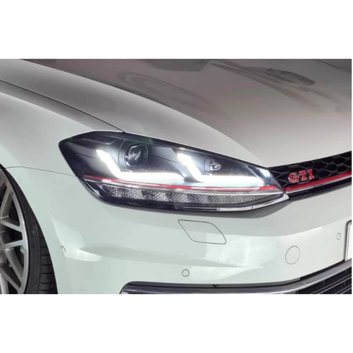 Fari LED Set Anteriore Sinistro e Destro Golf 7.5 2017-2020 Halogeni