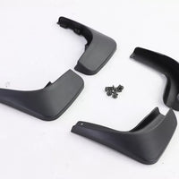 Kit paraspruzzi anteriore e posteriore nero per Vw Golf 6 08-12